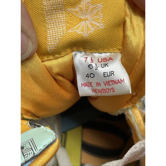 REEBOK X Hasbro Vintage Monopoly Money‎ Courtee Mid Sneakers RARE 7.5 US EU 40